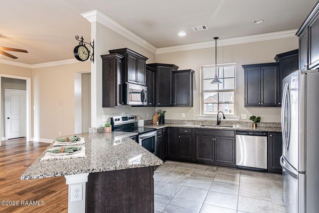 1010 Bamboo Drive, Breaux Bridge, LA 70517