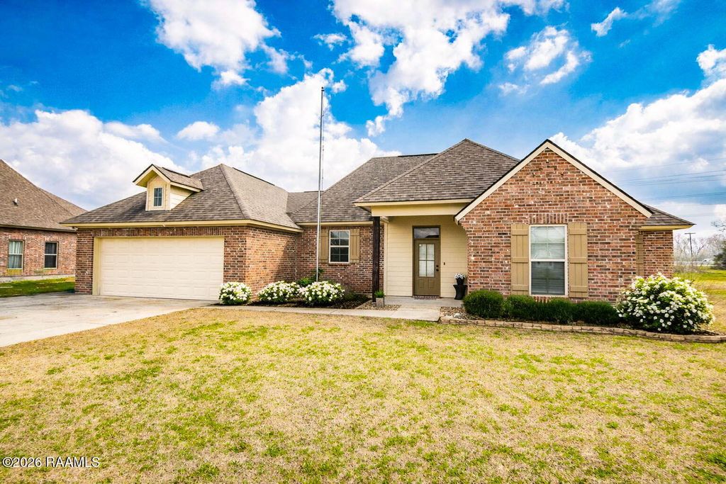 1010 Bamboo Drive, Breaux Bridge, LA 70517