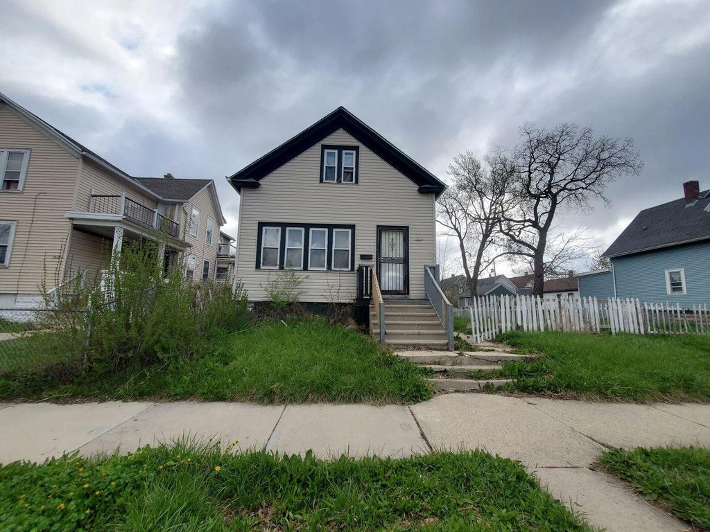 2466 7th STREET, Milwaukee, WI 53212