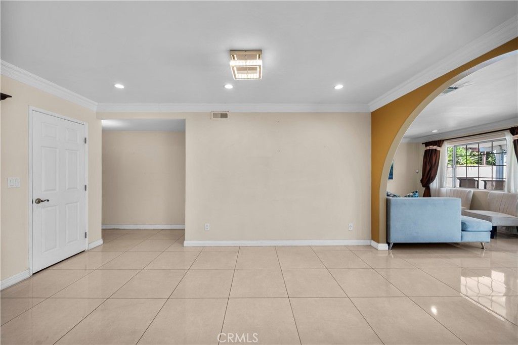 8842 Sophia, North Hills, CA 91343 — photo 5