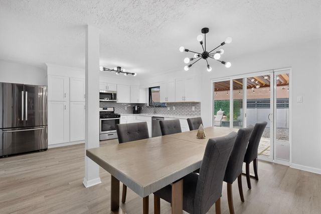 5605 Cactus Flower Drive NW, Albuquerque, NM 87120