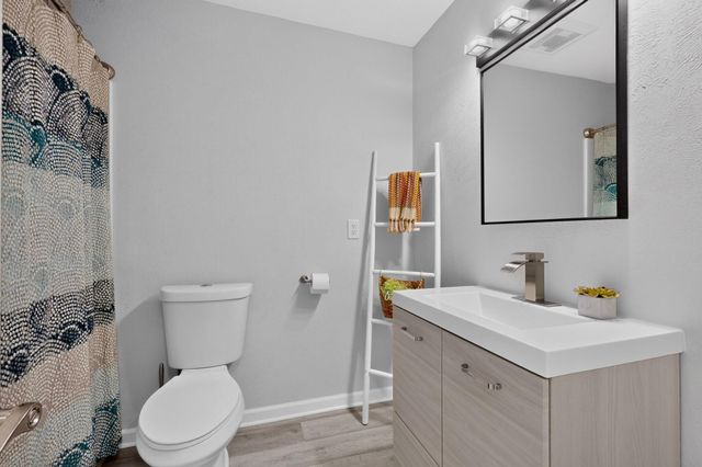 5605 Cactus Flower Drive NW, Albuquerque, NM 87120