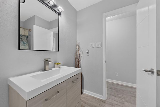 5605 Cactus Flower Drive NW, Albuquerque, NM 87120