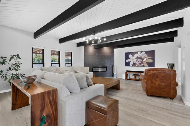 5605 Cactus Flower Drive NW, Albuquerque, NM 87120