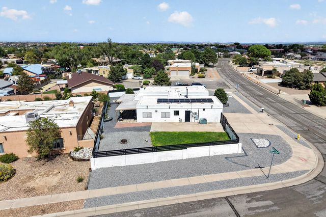 5605 Cactus Flower Drive NW, Albuquerque, NM 87120