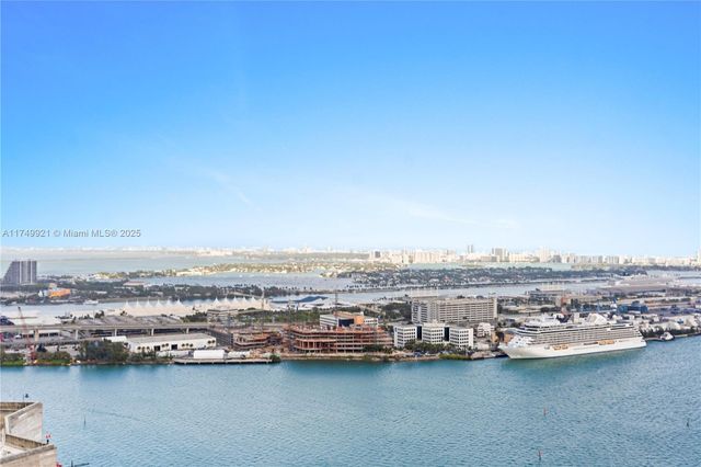 335 S Biscayne Blvd UPH02, Miami, FL 33131