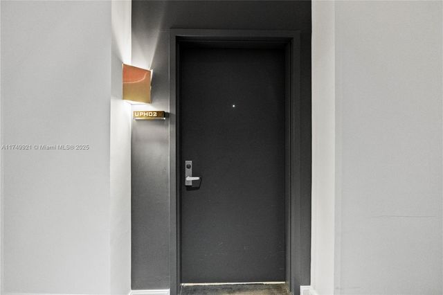 335 S Biscayne Blvd UPH02, Miami, FL 33131