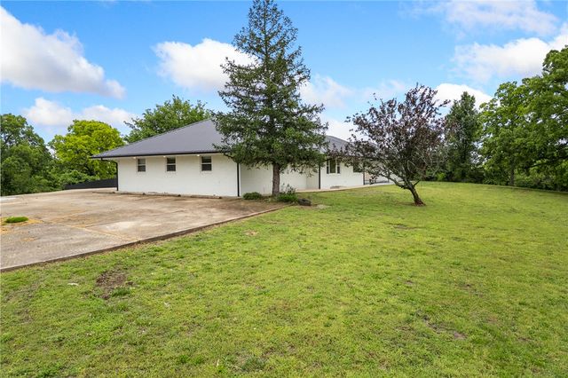 978 E Hwy 14, Lead Hill, AR 72644