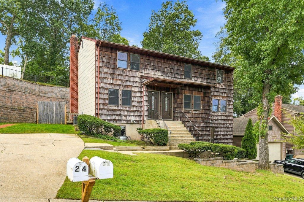 22-24 Conifer Court, Northport, NY 11768 — photo 3