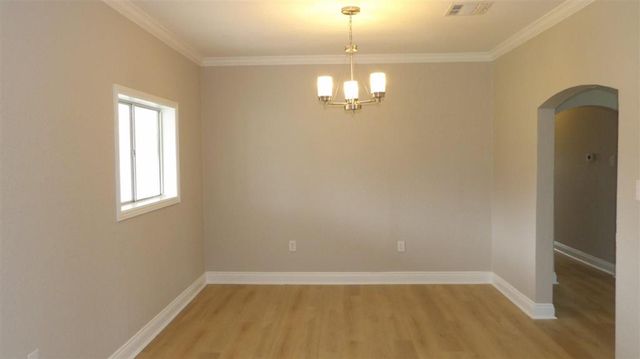 913 W Burton Street, Sulphur, LA 70663
