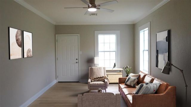 913 W Burton Street, Sulphur, LA 70663