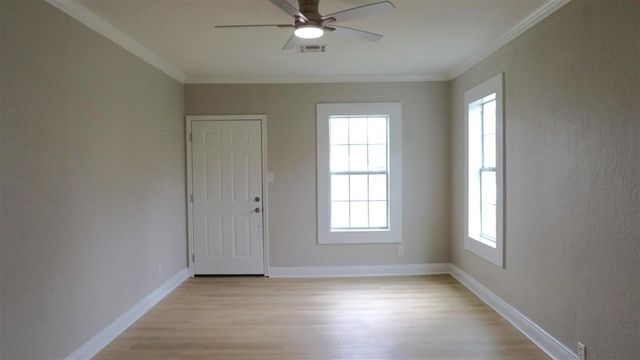 913 W Burton Street, Sulphur, LA 70663