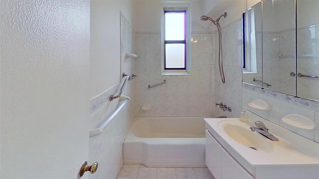 2550 Independence Avenue 7L, Bronx, NY 10463