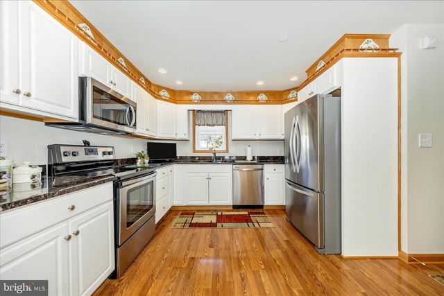 19327 LONGMEADOW RD, Hagerstown, MD 21742