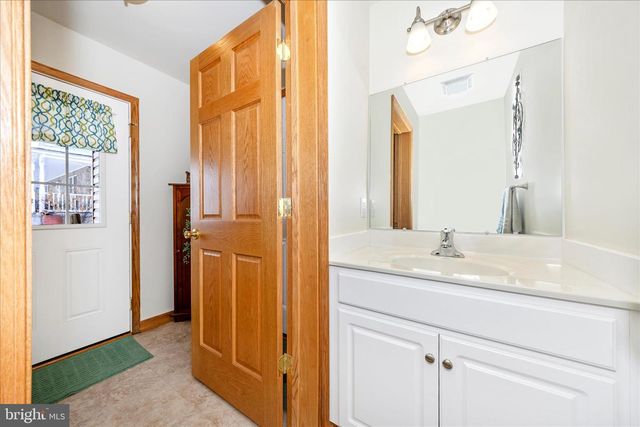 19327 LONGMEADOW RD, Hagerstown, MD 21742