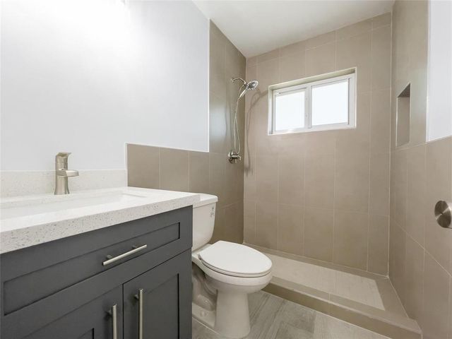 831 SW 7TH Street, Pompano Beach, FL 33060