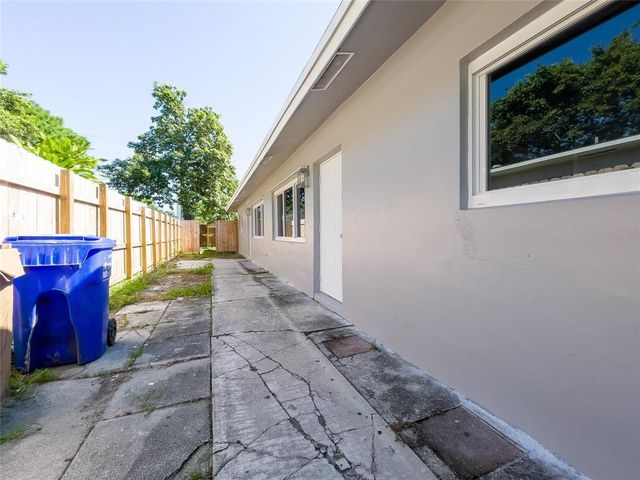 831 SW 7TH Street, Pompano Beach, FL 33060