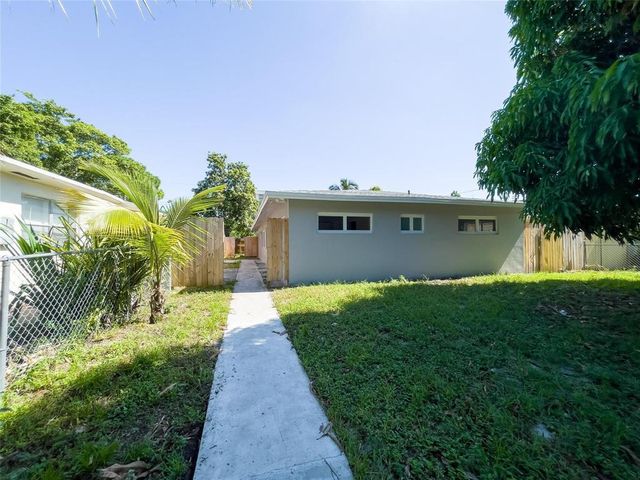 831 SW 7TH Street, Pompano Beach, FL 33060