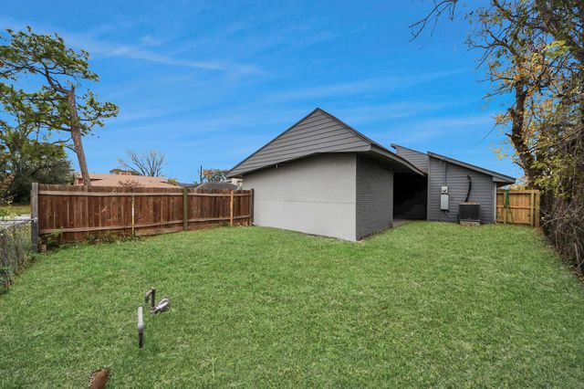 2626 Knotty Oaks Trail, Houston, TX 77045