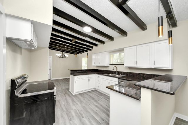 2626 Knotty Oaks Trail, Houston, TX 77045