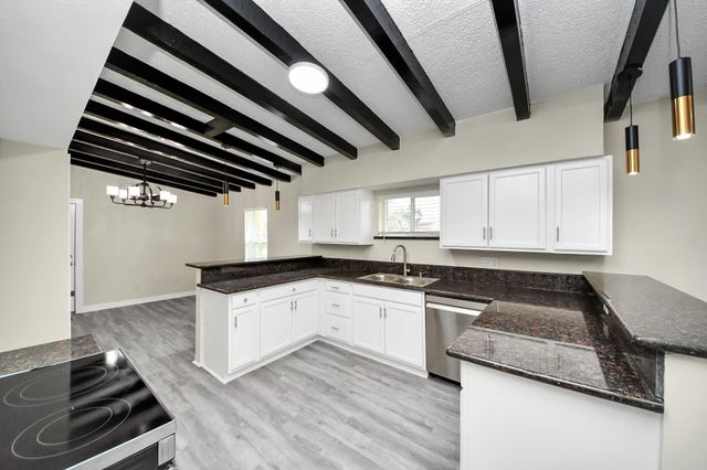 2626 Knotty Oaks Trail, Houston, TX 77045