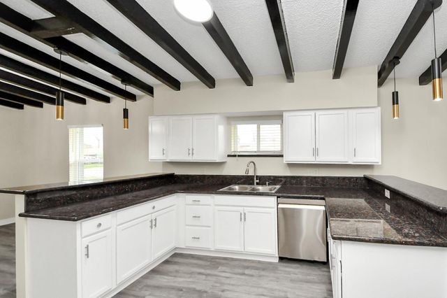 2626 Knotty Oaks Trail, Houston, TX 77045