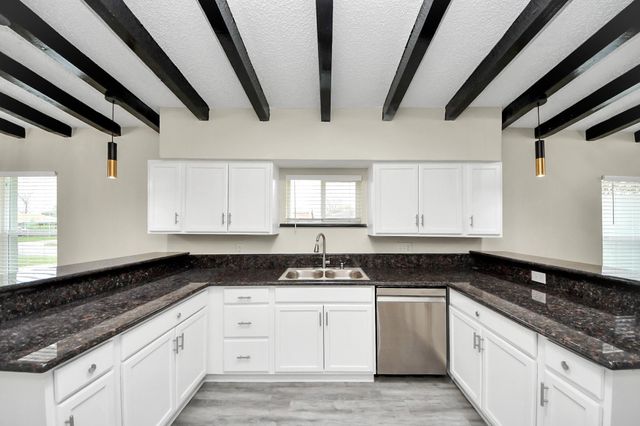 2626 Knotty Oaks Trail, Houston, TX 77045