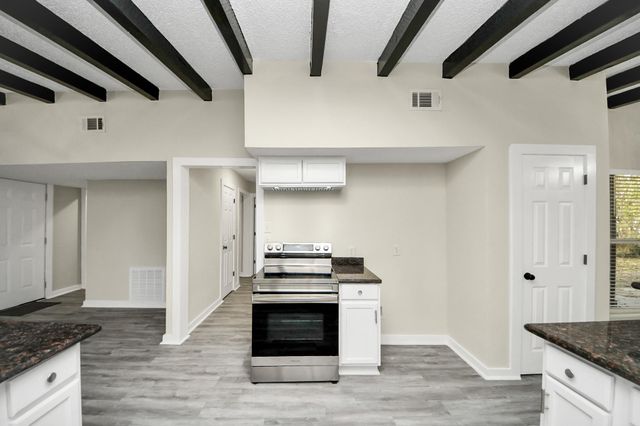 2626 Knotty Oaks Trail, Houston, TX 77045