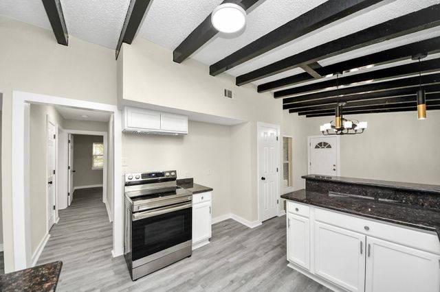 2626 Knotty Oaks Trail, Houston, TX 77045