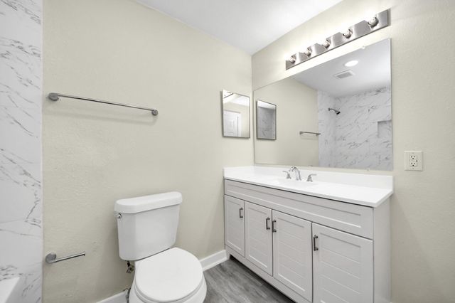 2626 Knotty Oaks Trail, Houston, TX 77045