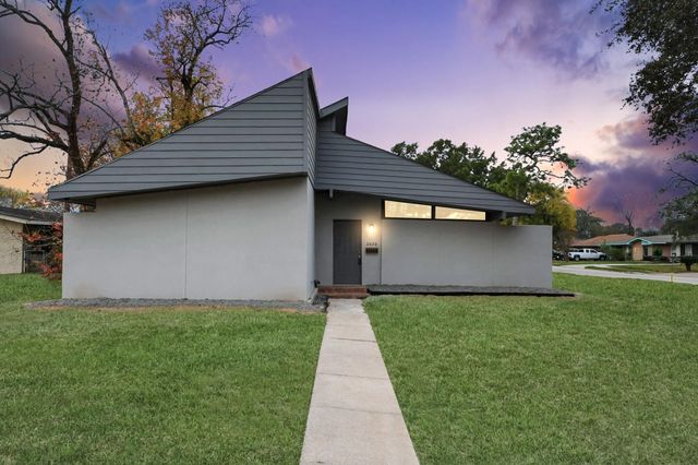 2626 Knotty Oaks Trail, Houston, TX 77045