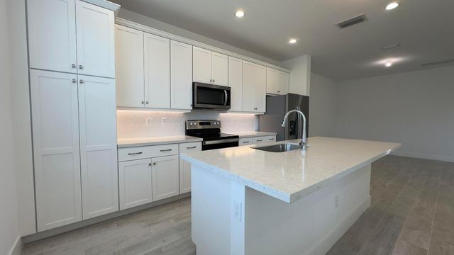 621 Parsons Way, Deerfield Beach, FL 33442