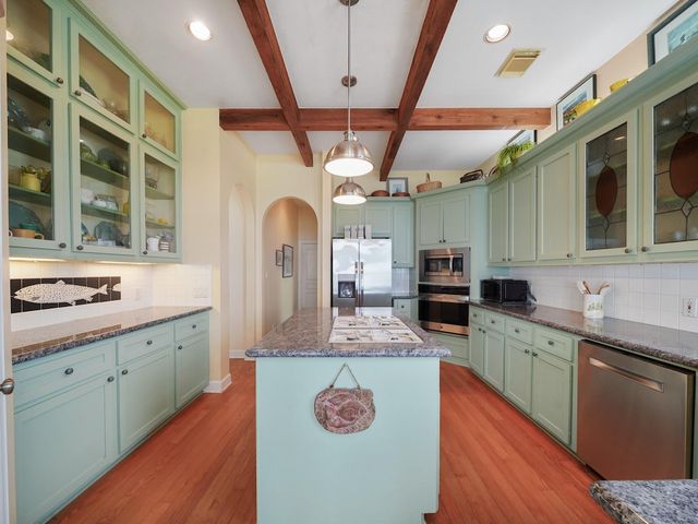 12130 E Sagittarius Drive E, Willis, TX 77318