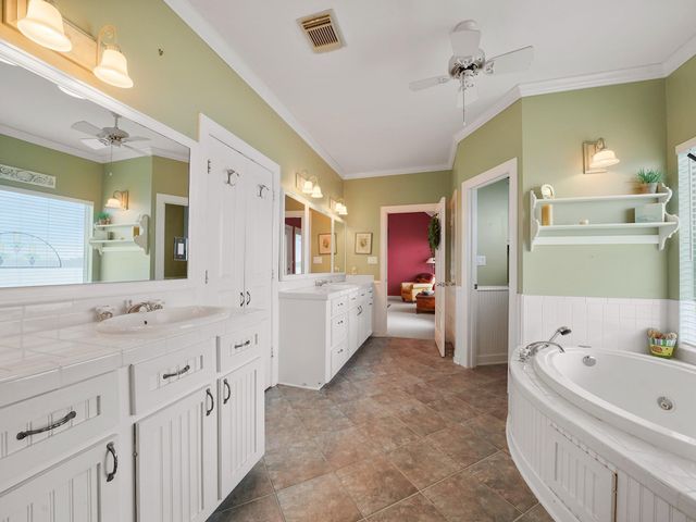 12130 E Sagittarius Drive E, Willis, TX 77318