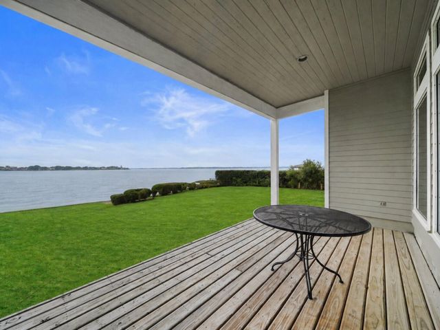 12130 E Sagittarius Drive E, Willis, TX 77318