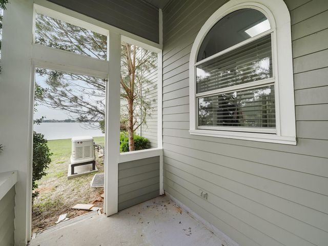 12130 E Sagittarius Drive E, Willis, TX 77318