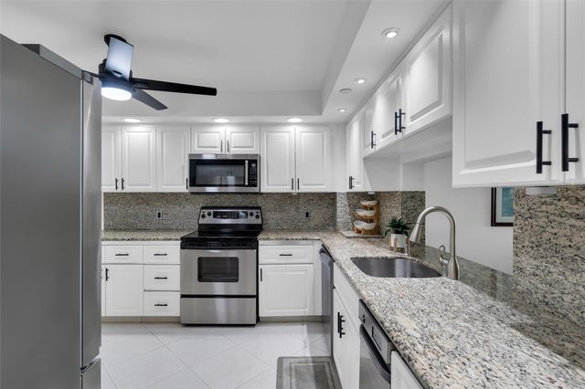 1167 Hillsboro Mile 306, Hillsboro Beach, FL 33062