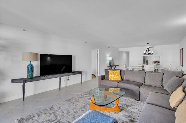 1167 Hillsboro Mile 306, Hillsboro Beach, FL 33062