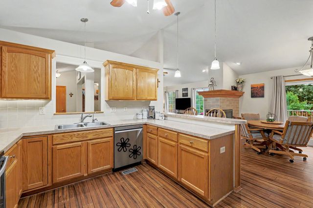 2545 S Denene St, Wichita, KS 67215
