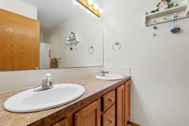 2545 S Denene St, Wichita, KS 67215