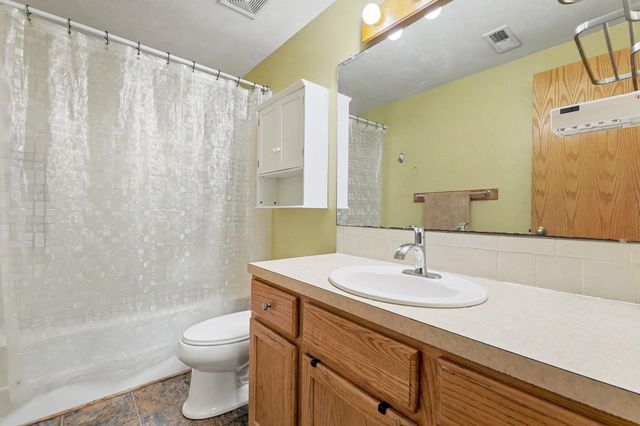 2545 S Denene St, Wichita, KS 67215