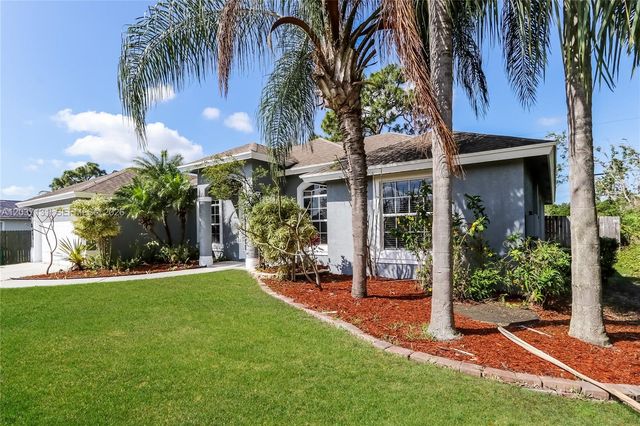 3366 SW Perrine St, Port St. Lucie, FL 34953