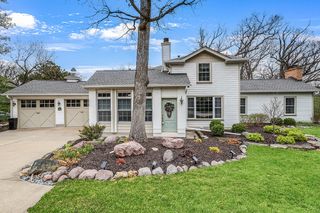 10 Deerpath Lane, Palos Park, IL 60464