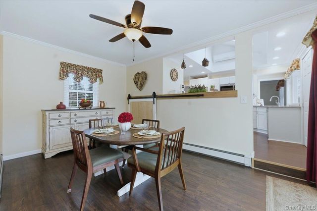 20 Honey Lane, Miller Place, NY 11764