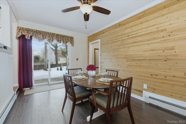 20 Honey Lane, Miller Place, NY 11764