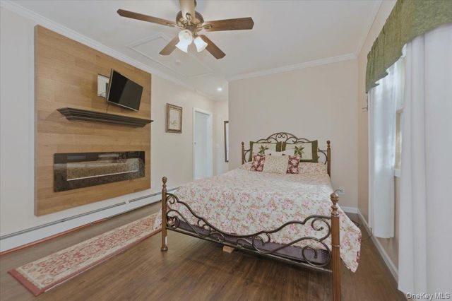 20 Honey Lane, Miller Place, NY 11764