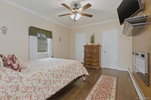 20 Honey Lane, Miller Place, NY 11764