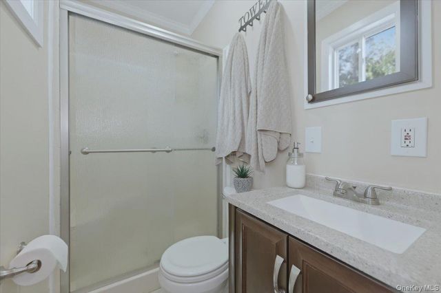 20 Honey Lane, Miller Place, NY 11764