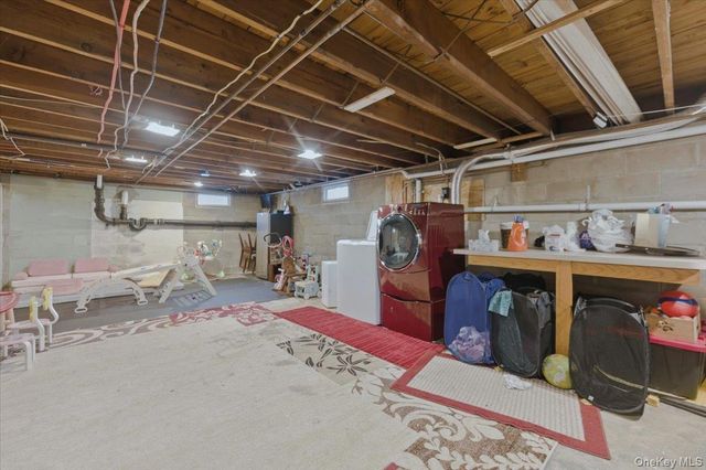 20 Honey Lane, Miller Place, NY 11764