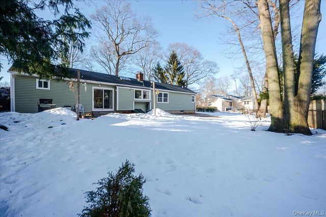 20 Honey Lane, Miller Place, NY 11764